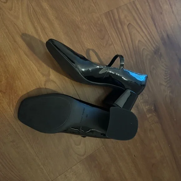 Marc Fisher Black Patent Leather Heels - Picture 4 of 4